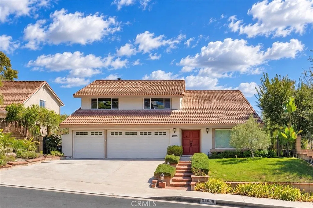 3 bed, 2.5 bath, 2660 sqft, $5,995 — Photo 1