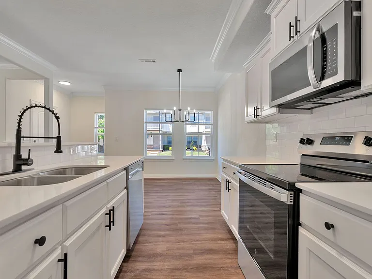 732 N Wordsworth Ln — Photo 12