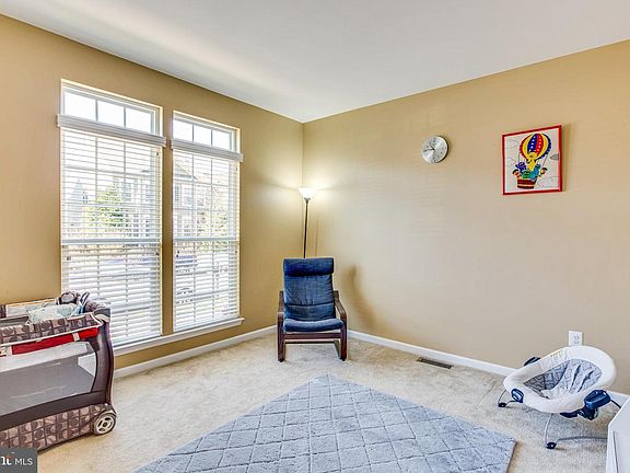 3rd image of 1215 Farrish Dr