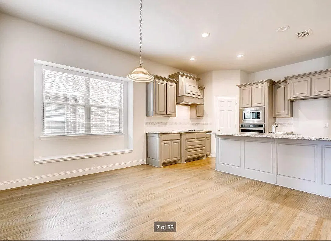 3 bed, 1911 sqft, $2,400 — Photo 3