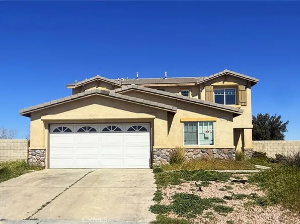 45572 Robinson Dr, Lancaster, CA 93535
