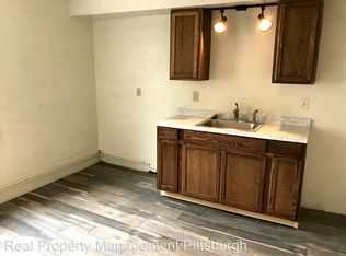 344 3rd St FLOOR 2, Pitcairn, PA 15140