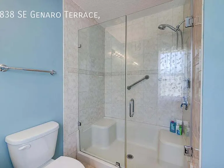 1838 SE Genaro Ter — Photo 5