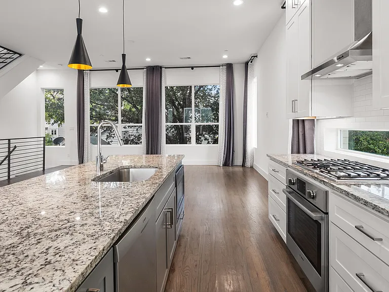 5906 Lindell Ave #101 — Photo 7