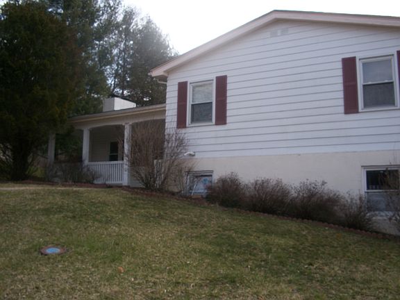 5th image of 8 Canterbury Dr