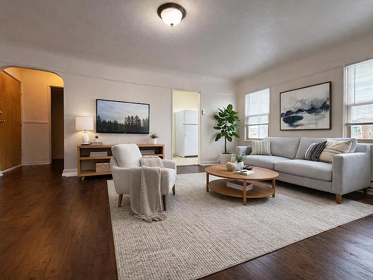 Preston Apartments — Photo 28