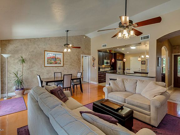 5th image of 1501 E Sequoia Dr