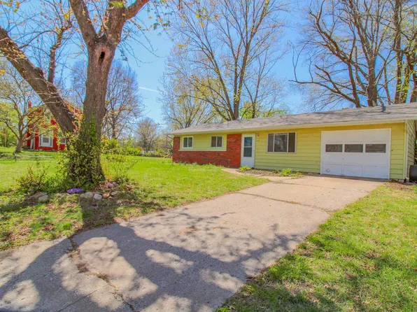 1919 Clare Rd, Lawrence, KS 66046