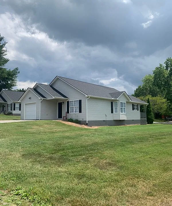 6 Cross Field Dr #6