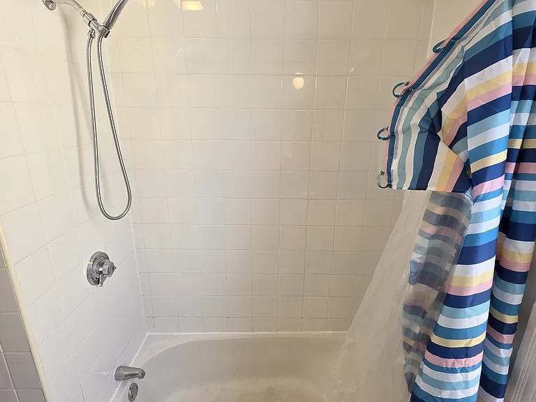  34 Berkley St 3rdflr 3b/1b Updated Spacious! Hardwoods! Petsok Prkg — Photo 13