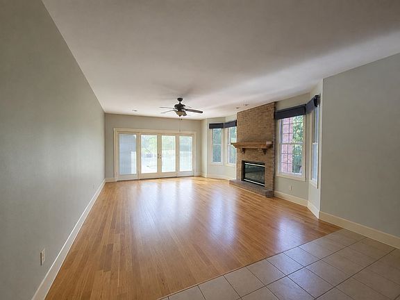 5th image of 2601 W Windflower Ct