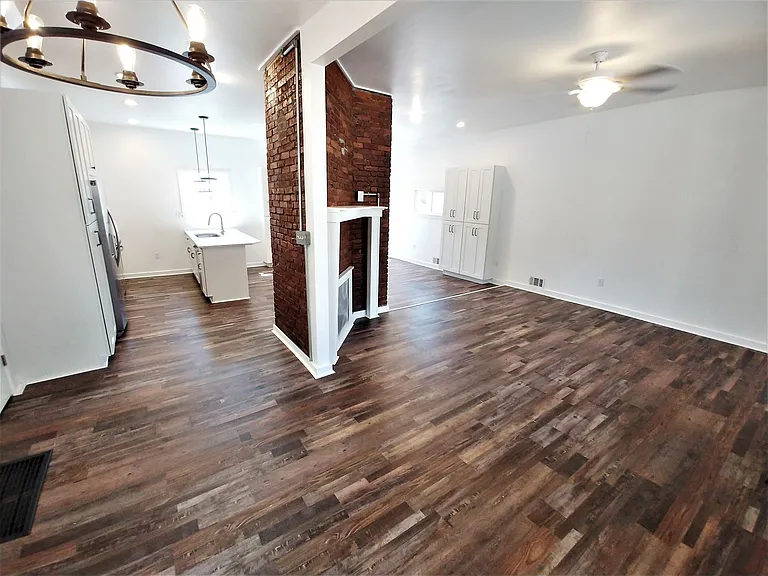 410 Walter St — Photo 6