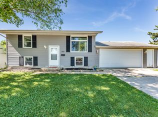 303 Tallman Ave, Romeoville, IL 60446