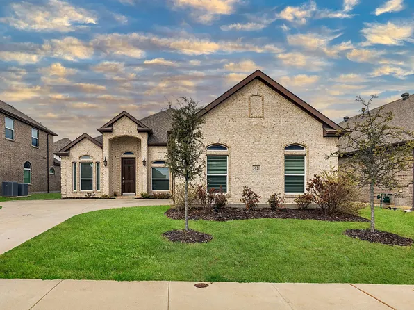 5821 Humber Ln, Aubrey, TX 76227
