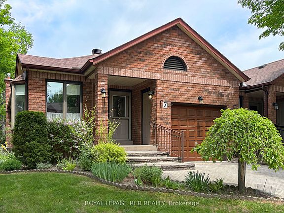 2nd image of 7 Glen Eden Way
