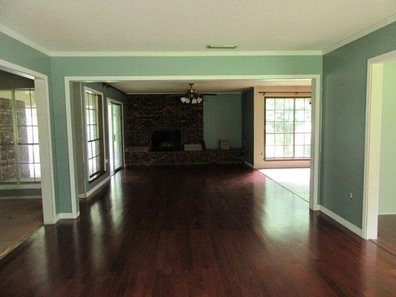 5th image of 32 Faith Ln