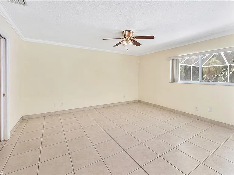 639 S Pompano Dr — Photo 17