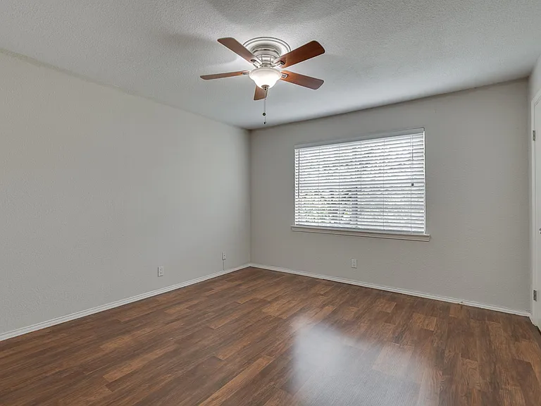 4525 Gilbert Ave #207 — Photo 16