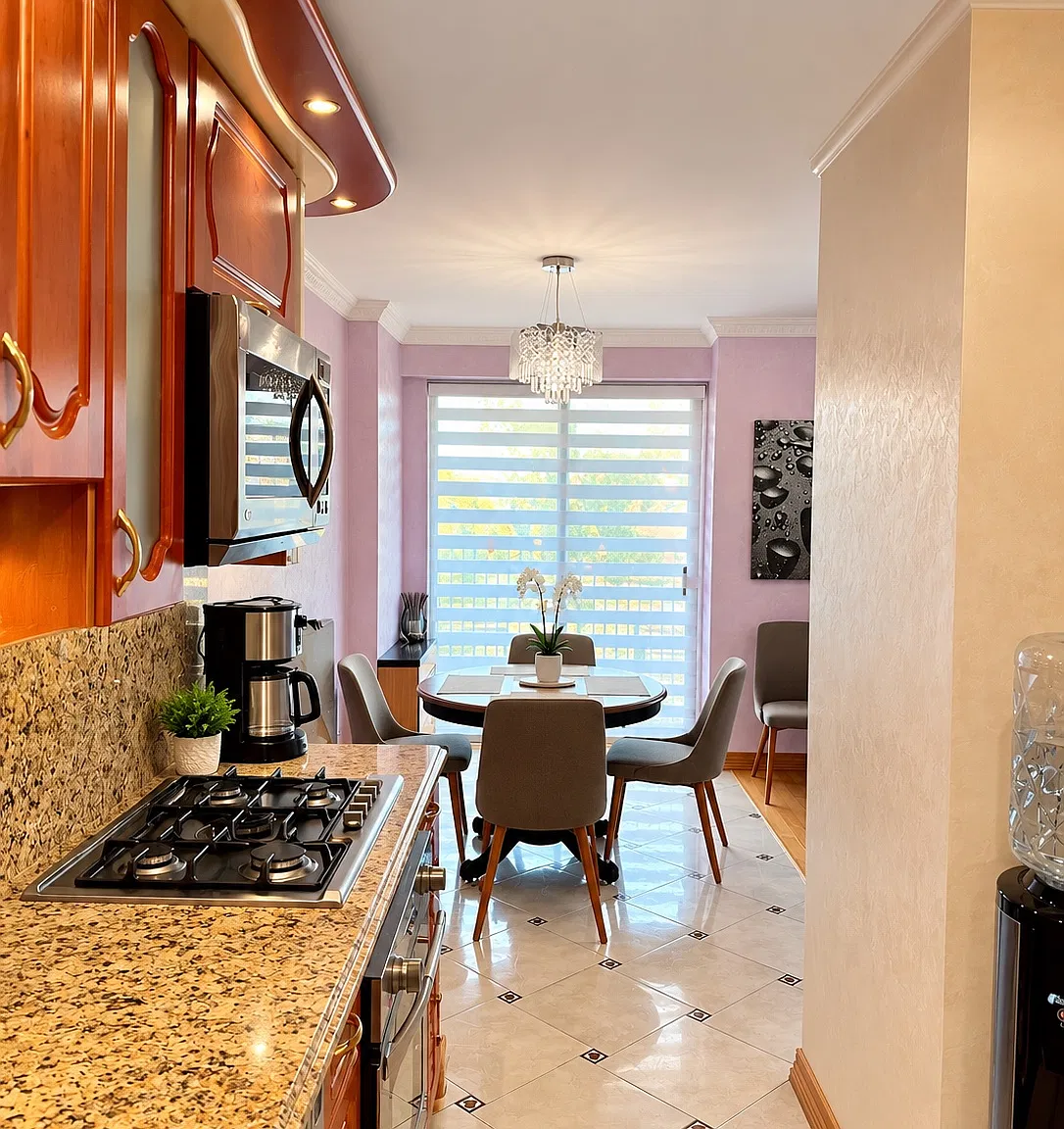 2 bed, 1000 sqft, $3,400 — Photo 3