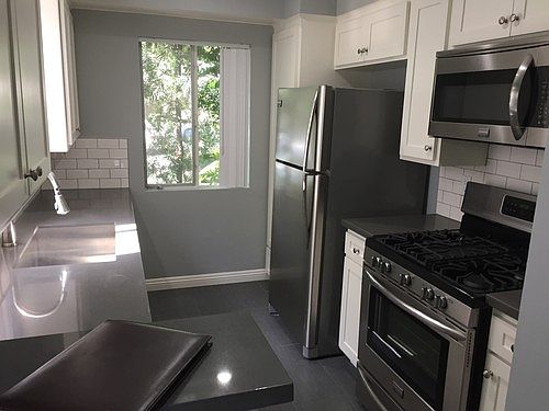 2nd image of 200 S Catalina Ave APT B