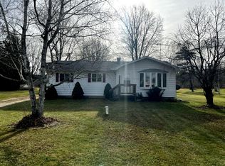 5360 E Almy Rd, Vestaburg, MI 48891