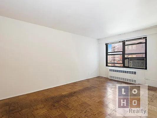 Sold by LoHo Realty | media 8