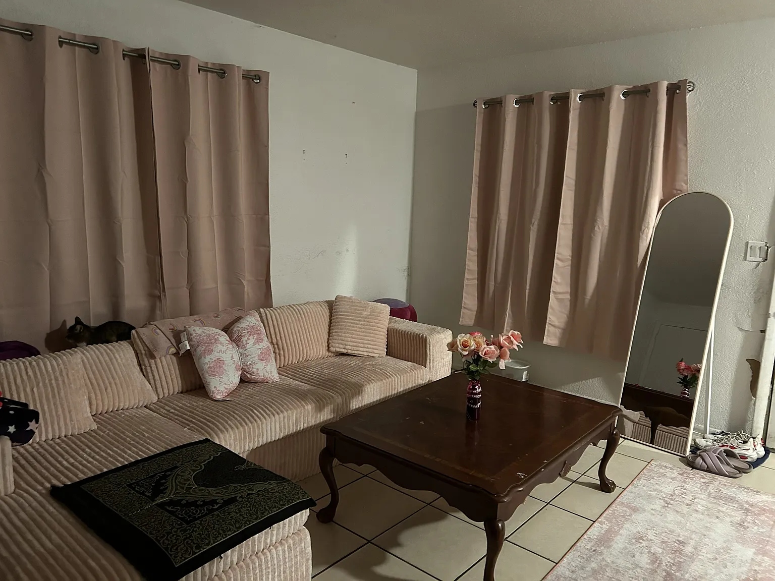 2 bed, 810 sqft, $1,580 — Photo 2