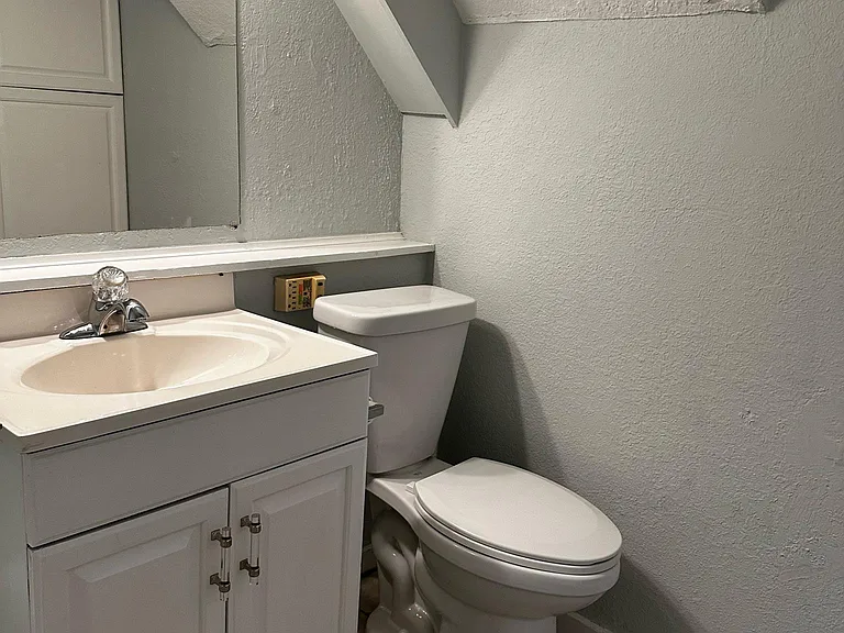 1361 N Lafayette St #4 — Photo 9