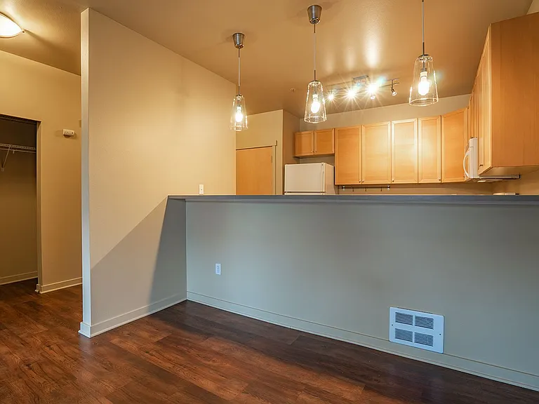 Saxe Apartments — Photo 44