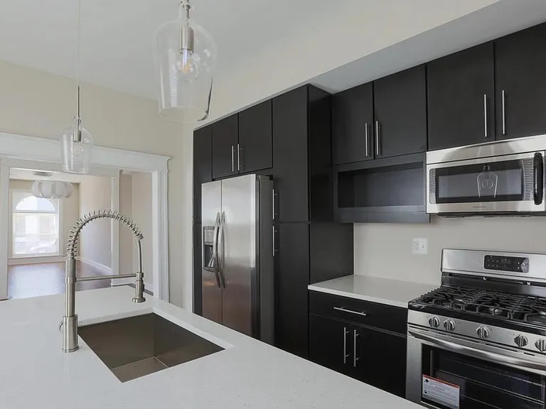 901 N Montford Ave — Photo 12
