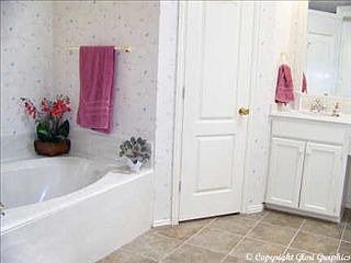 4th image of 7733 Western Oaks Dr