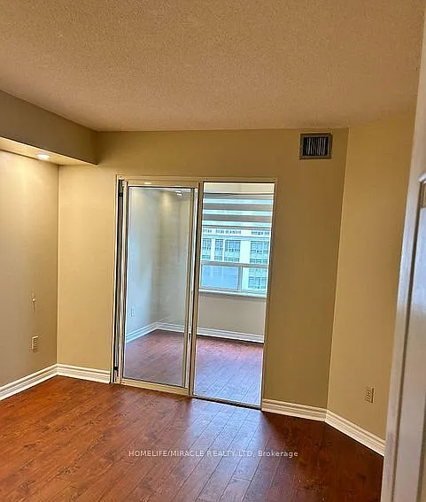 325 Webb Dr #808 — Photo 5