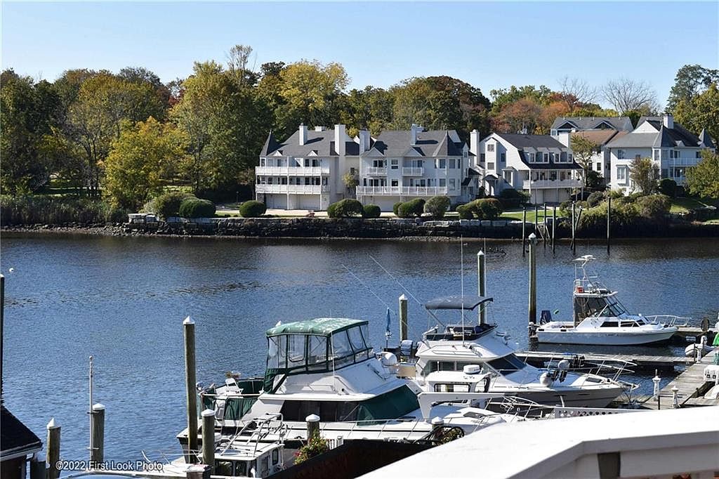 75 Fort Ave, Cranston, RI 02905 Zillow