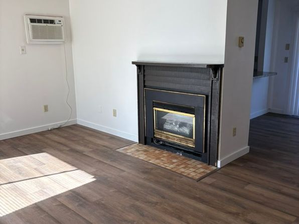 6113-6117 Addison Ct #6115
