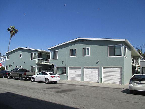 2nd image of 22 62nd Pl APT 6