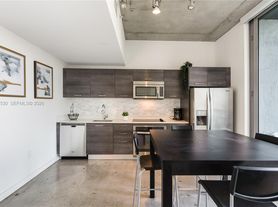 151 SE 1st St