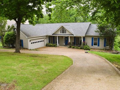 137 Hazelwood Ln, Florence, AL, 35634