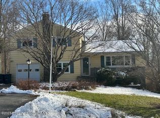 106 Hilltop Rd, Waverly, PA 18471