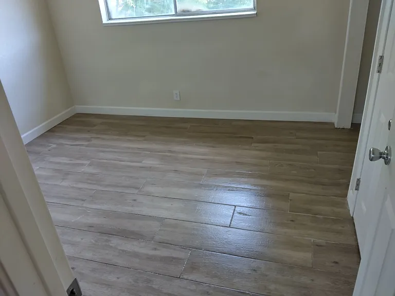 1370 Evelyn Way #9 — Photo 14