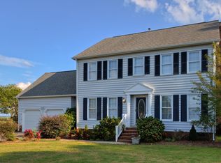 8848 Cook Dr, Hayes, VA 23072