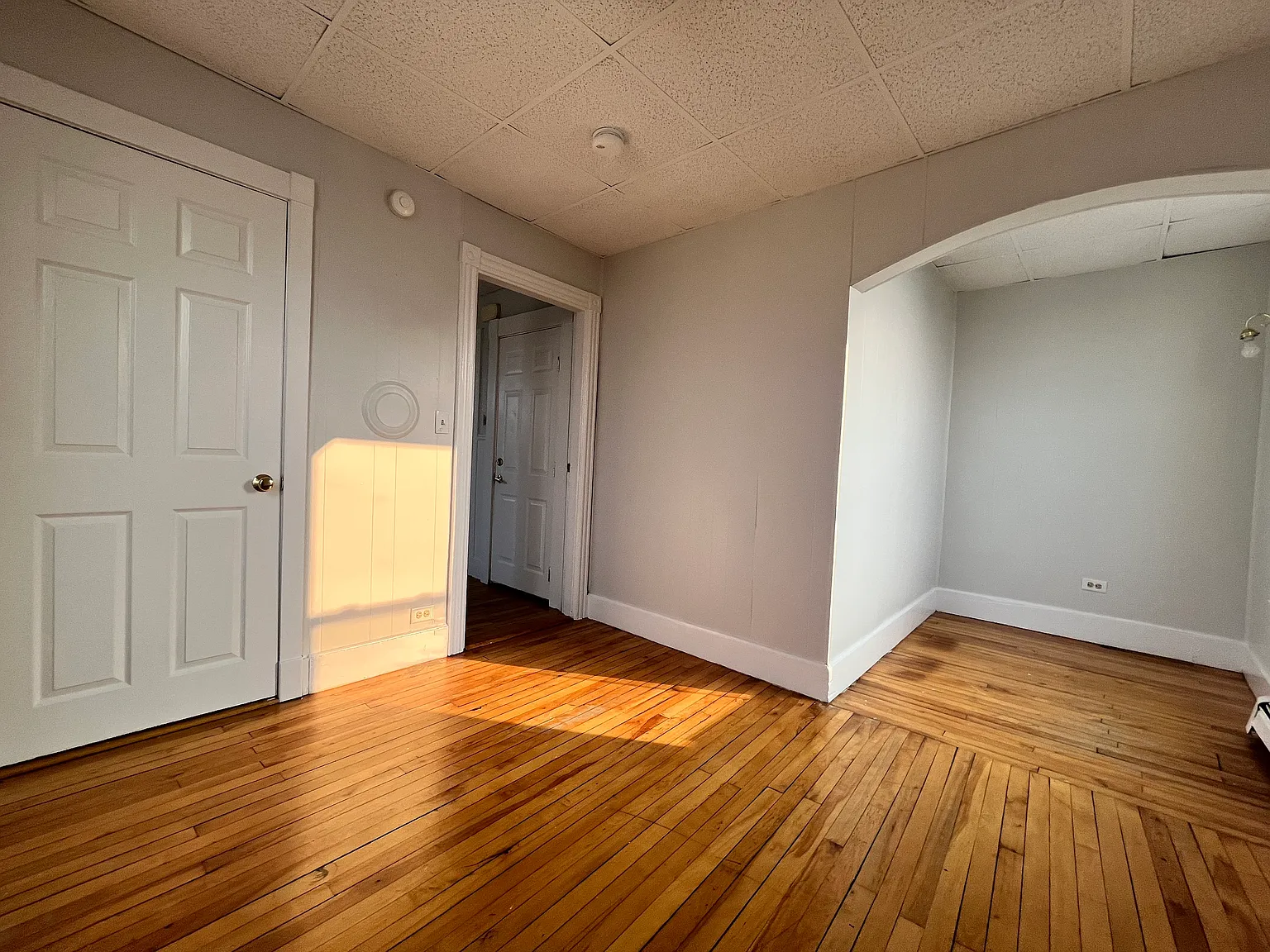 2 bed, $2,028 — Photo 4