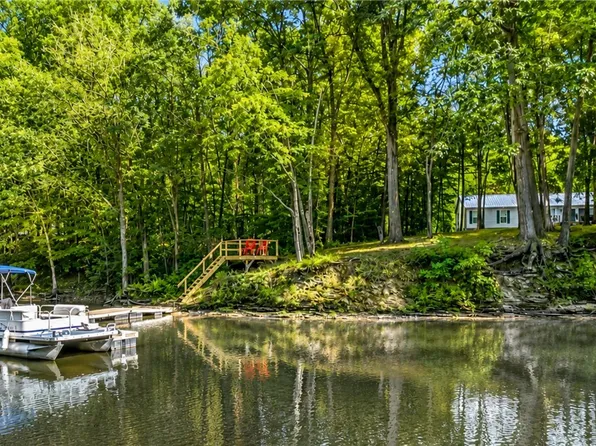 429 Hickory Grv, Deerfield, OH 44411