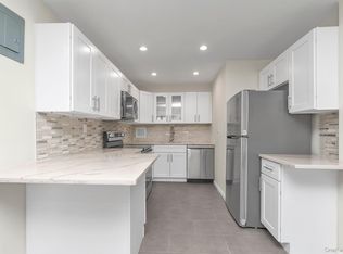 166-40 Powells Cove Blvd #2A, Beechhurst, NY 11357