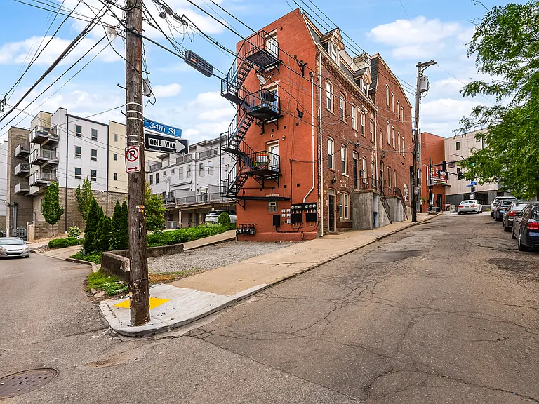3401 Butler St #F2 — Photo 19