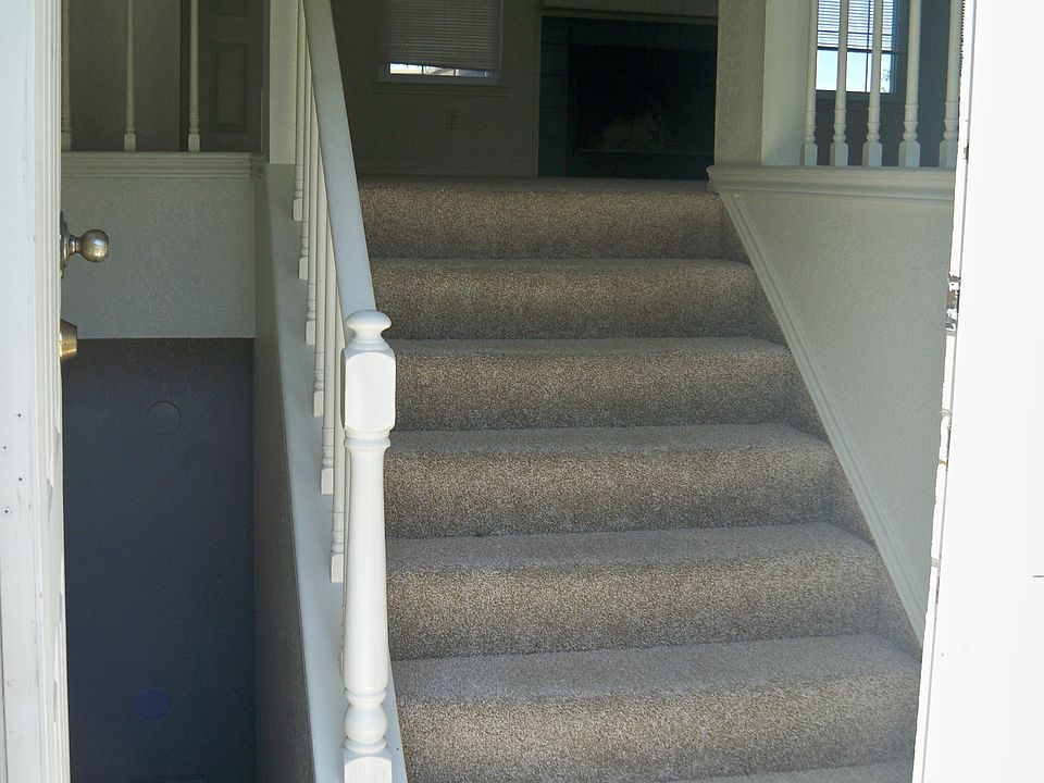1st image of 806 Karen St