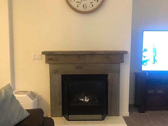 3rd image of 193 Desert Springs Ln