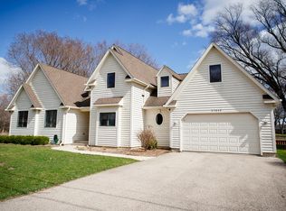 37645 N Lake Vista Ter, Spring Grove, IL 60081