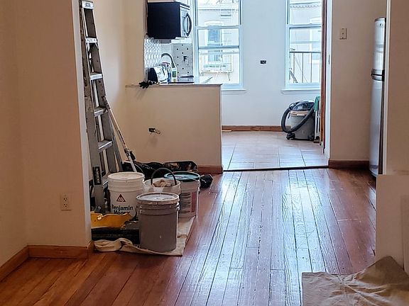 2nd image of 468 Harman St APT 3R