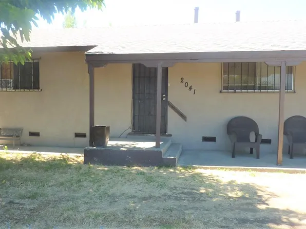 2041 E 10th St, Stockton, CA 95206