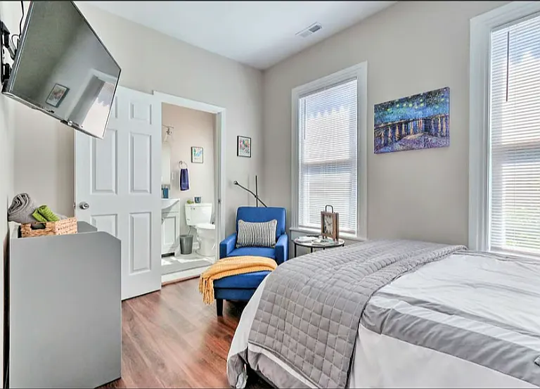 200 E Main St #1 — Photo 1